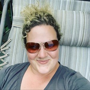 Meet your Posher, Sheena